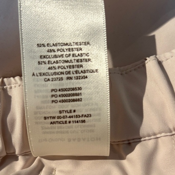 Aritzia The Group Babaton Light Beige
Emerson Skirt 6 - Picture 11 of 11